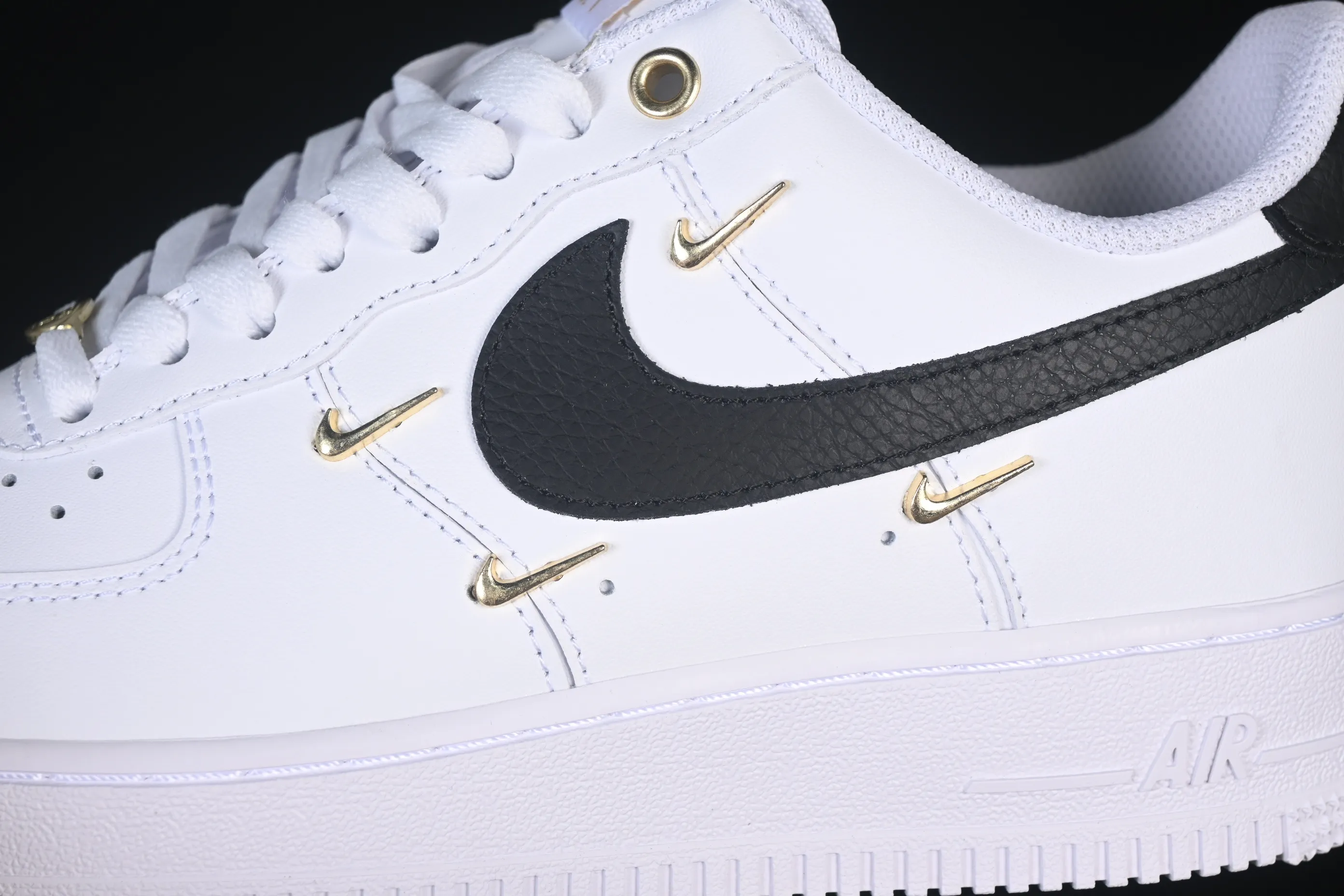 All categories Nk Air Force 1 Air Force series Nk Air Force 1 Low Air Force low top Nike Air Force 1'07 Low Four hooks black and white Air Force 1 low top casual sneakers ZH0316-113